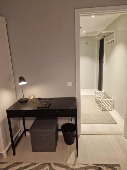 Modern Room With Bathroom, No Kitchen And Your Own Entrance Stockholm Exteriör bild